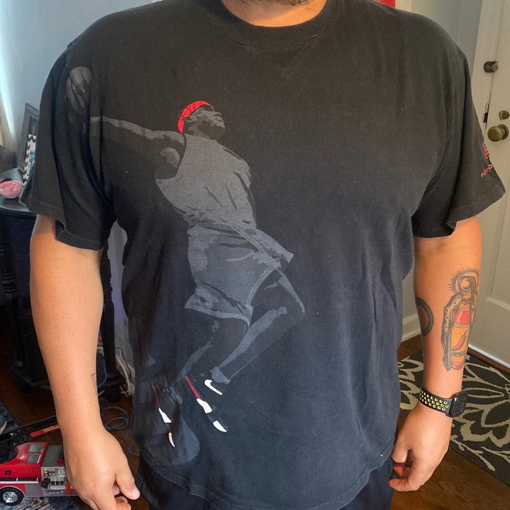 Vintage Nike Lebron Tee Shirt. Size XL
